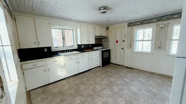 $145,000 | 12 Main Street, Porter, ME 04068