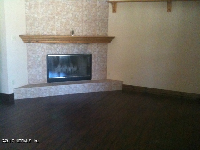 5103 Carter Spencer Road Middleburg, FL 32068 - Photo 2 of 7 LIVING ROOM