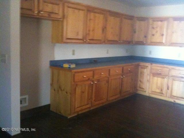 5103 Carter Spencer Road Middleburg, FL 32068 - Photo 3 of 7 KITCHEN