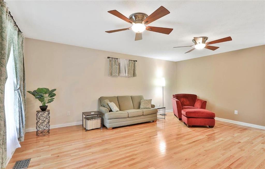 385 Vaughn Road Newnan, GA 30265 - Photo 13 of 70