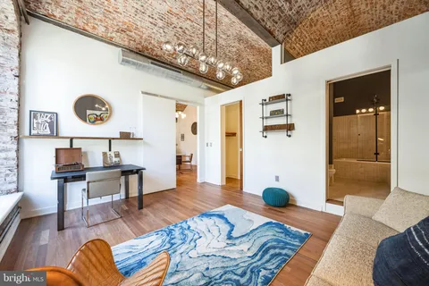 $598,000 | 105 South 12th Street, Unit 402, Philadelphia, PA 19107