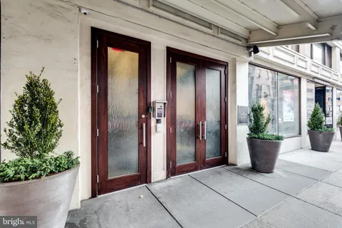 $598,000 | 105 South 12th Street, Unit 402, Philadelphia, PA 19107