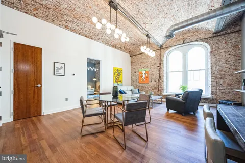 $598,000 | 105 South 12th Street, Unit 402, Philadelphia, PA 19107