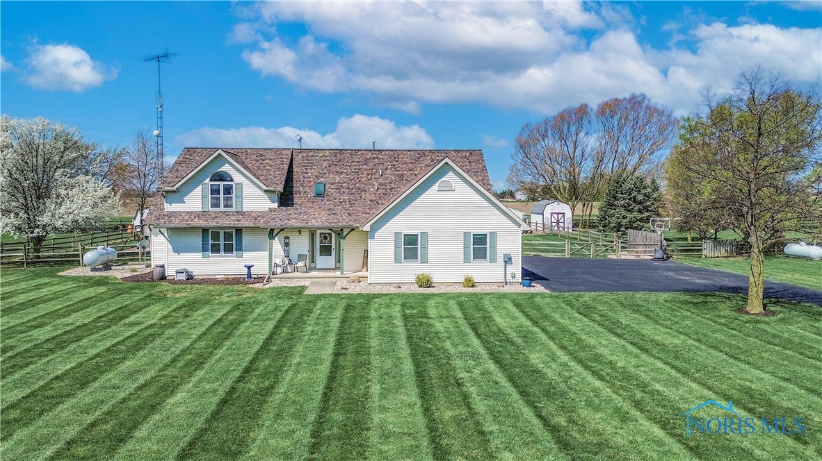 556 South Lathrop Road Swanton, OH 43558 - Photo 2 of 45 Country living at its finest and still close to town!