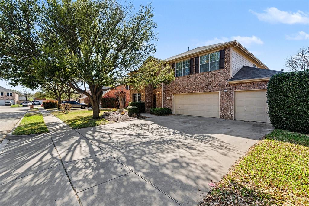2109 Glen Manor Road Corinth, TX 76208 - Photo 2 of 23