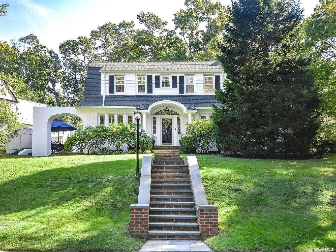 7 Hillcrest Road Port Washington, NY 11050 - Photo 1 of 1 Gallery Image 1