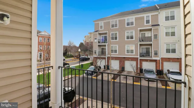 $349,995 | 5569 Lanier Avenue, Unit 379, Suitland, MD 20746