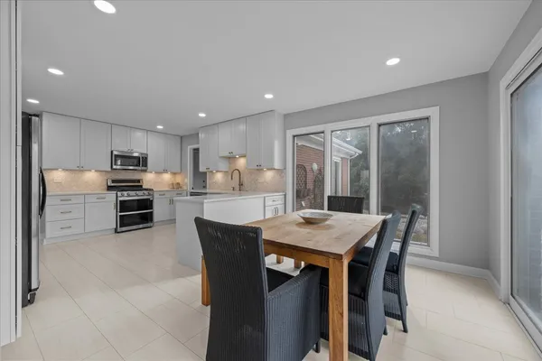 $825,000 | 1145 Melvin Drive, Highland Park, IL 60035