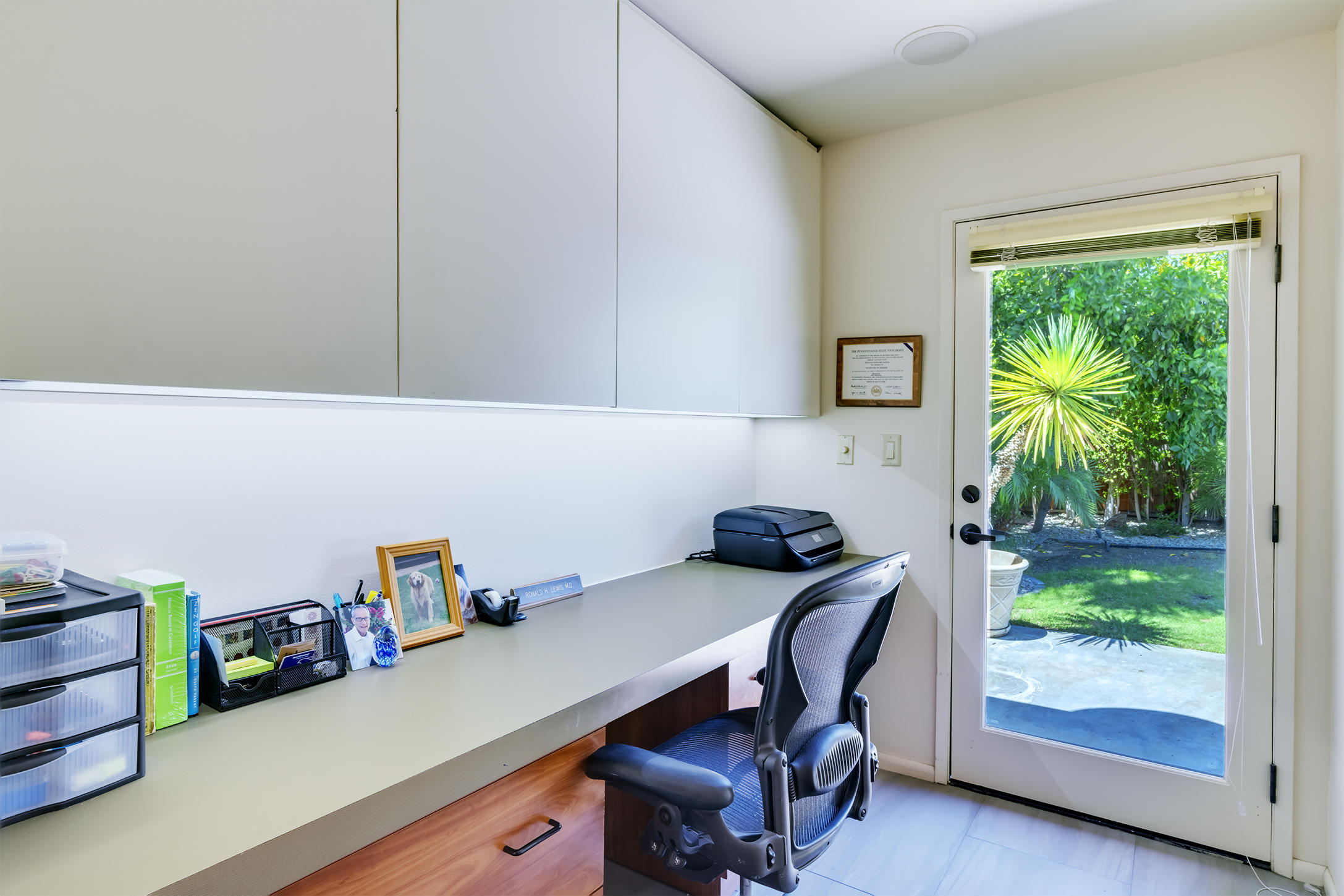70110 Chappel Road Rancho Mirage, CA 92270 - Photo 14 of 26 a room with furniture and a window