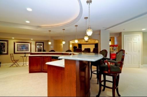 13 Riderwood Road North Barrington, IL 60010 - Photo 14 of 16 a kitchen with a table and chairs in it