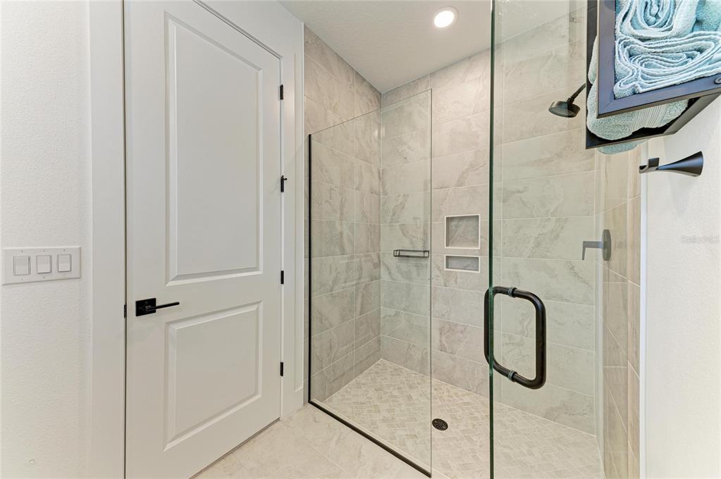 18615 Midsummer Place Venice, FL 34293 - Photo 28 of 80