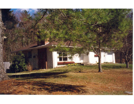 105 Lower Gore Road Webster, MA 01570 - Photo 3 of 14