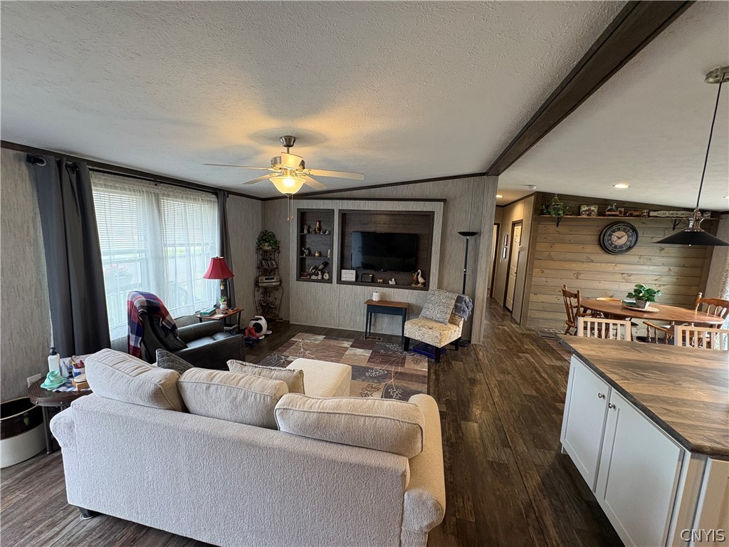 8614 Lakeport Road Sullivan, NY 13037 - Photo 17 of 32 living room
