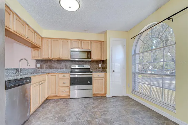 $235,000 | 602 Fieldcrest Drive, Brandon, FL 33511