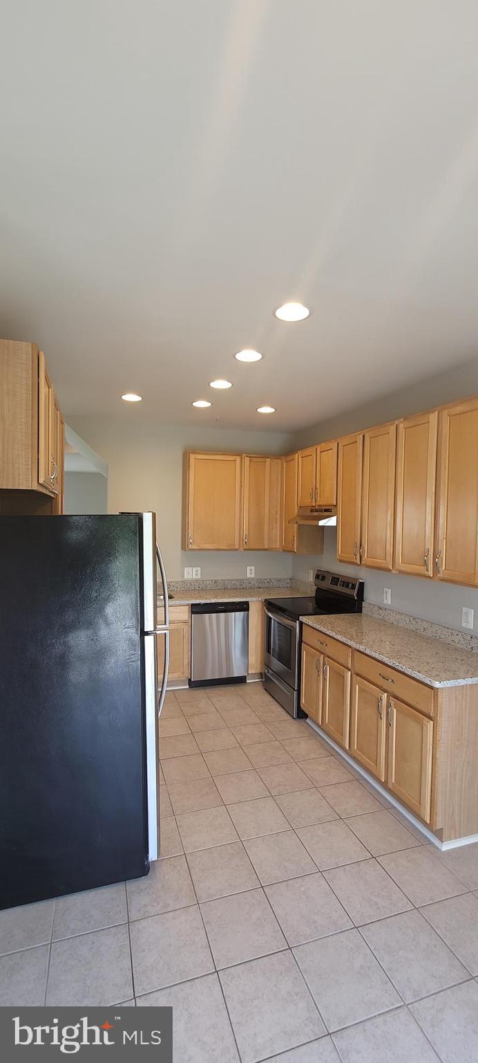 656 Kittendale Road Middle River, MD 21220 - Photo 5 of 34
