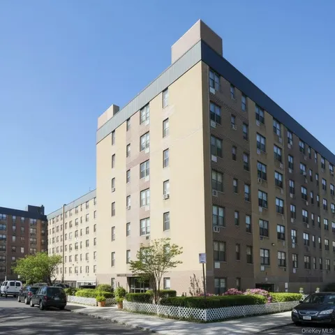 $2,450 | 590-600 Fulton Avenue, Unit 30C, Hempstead, NY 11550