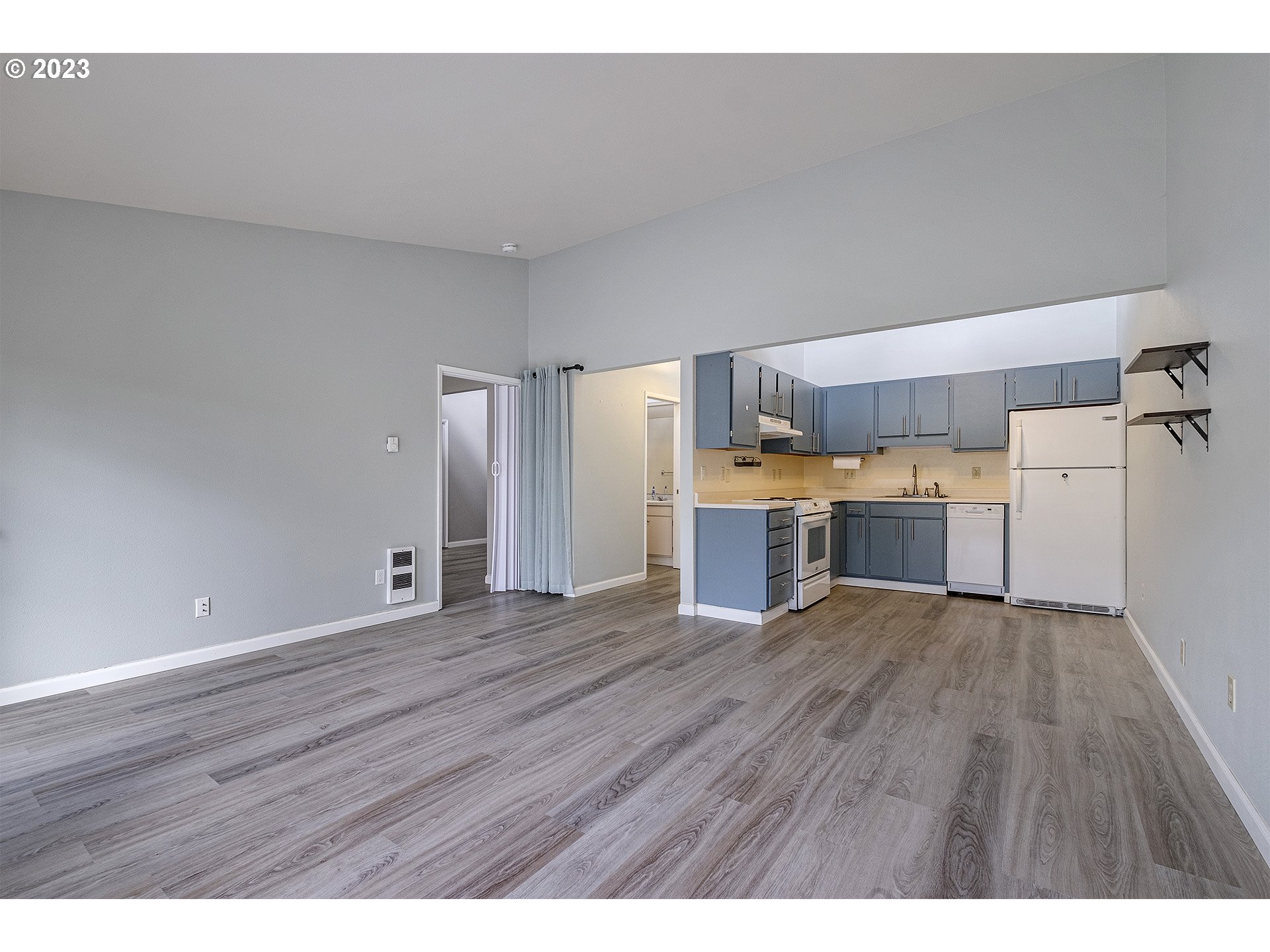 13775 Southwest Scholls Ferry Road, Unit 313 Beaverton, OR 97008 - Photo 6 of 25 Gallery Image 6