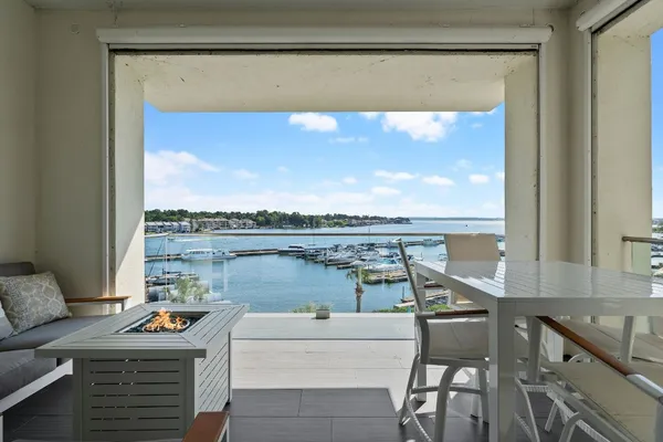 $3,800 | 199 Waterpoint Court, Unit 310, Conroe, TX 77304