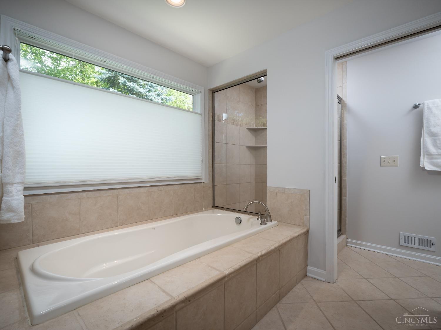 3552 Grandin Road Cincinnati, OH 45226 - Photo 22 of 40 Gallery Image 22