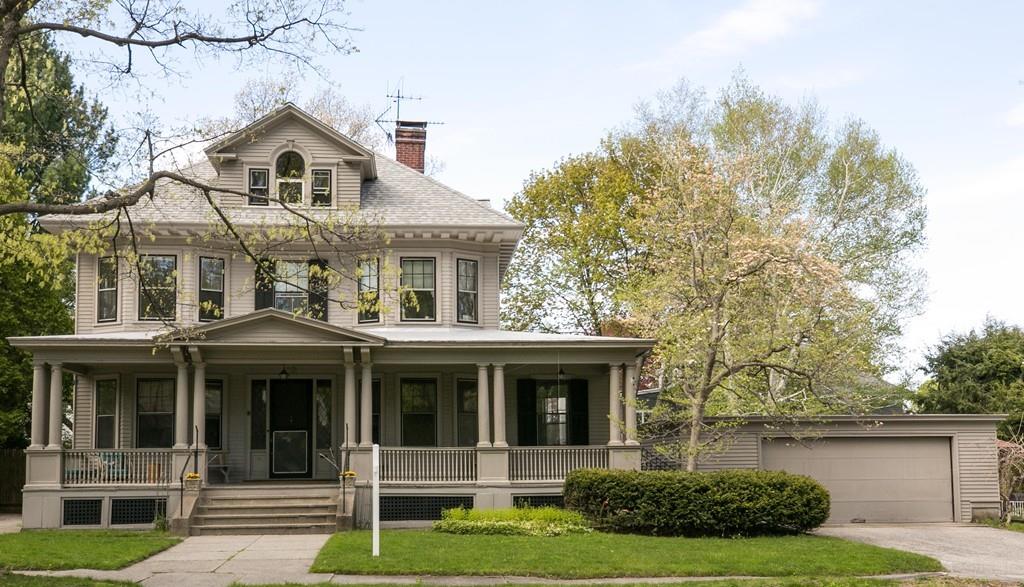 10 Algonquin Road Worcester, MA 01609 - Photo 1 of 37 Gallery Image 1