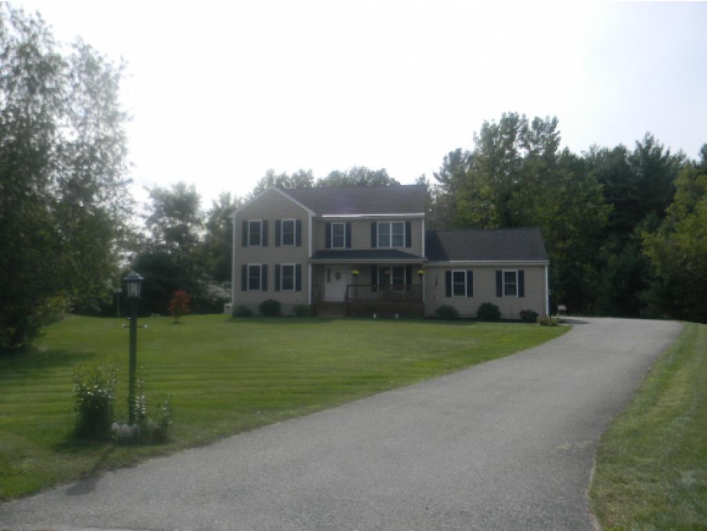12 Berlang Road Londonderry, NH 03053 - Photo 2 of 32 Gallery Image 2