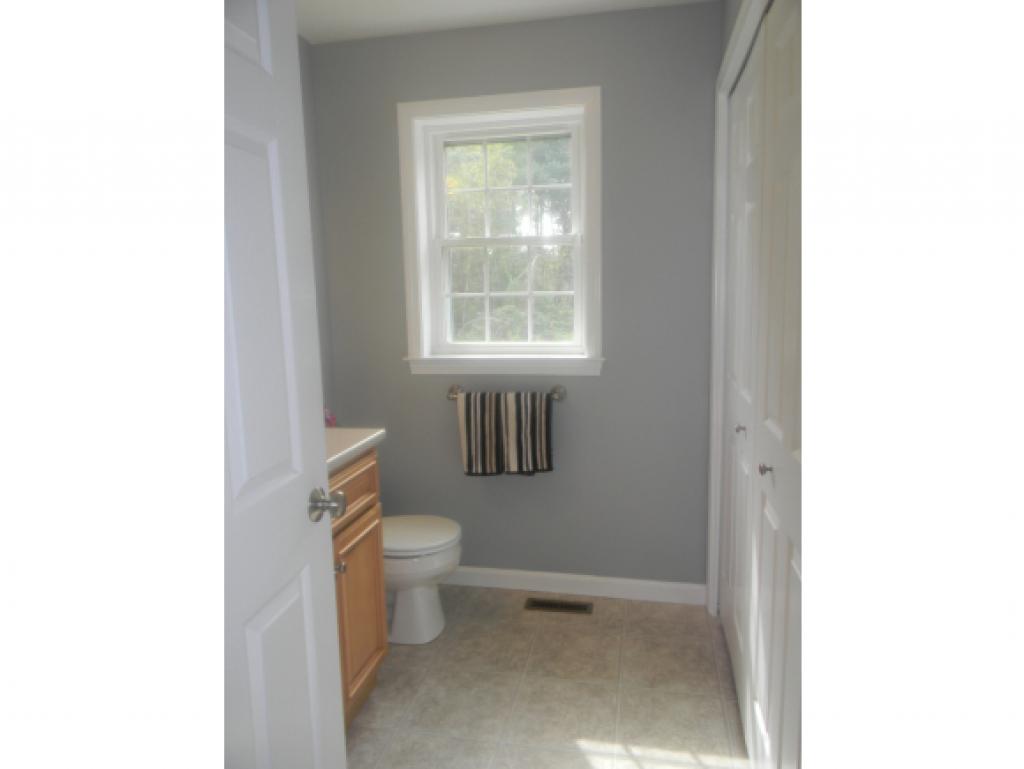 12 Berlang Road Londonderry, NH 03053 - Photo 11 of 32 Gallery Image 11