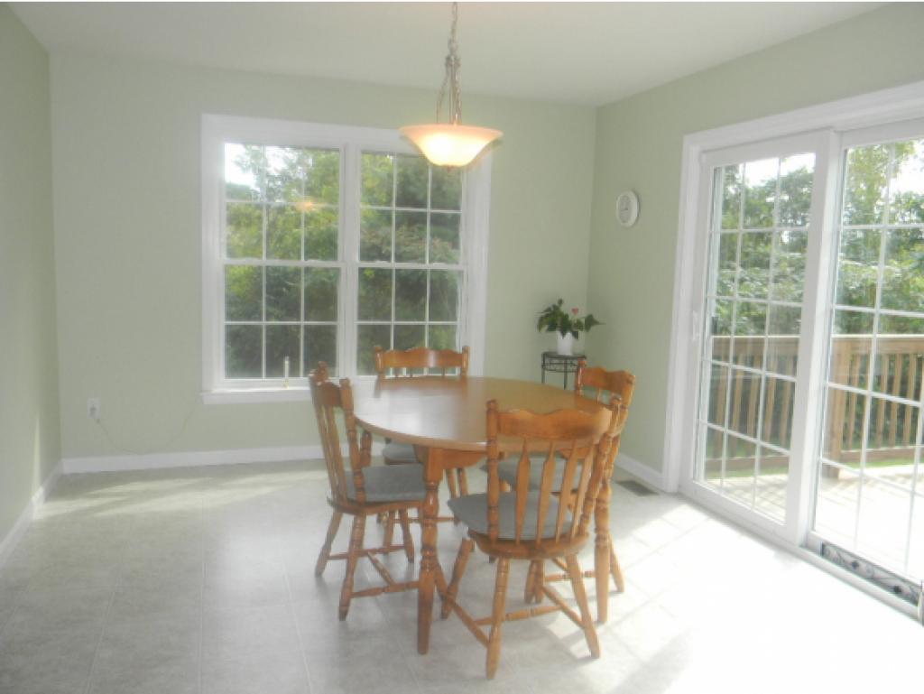 12 Berlang Road Londonderry, NH 03053 - Photo 8 of 32 Gallery Image 8