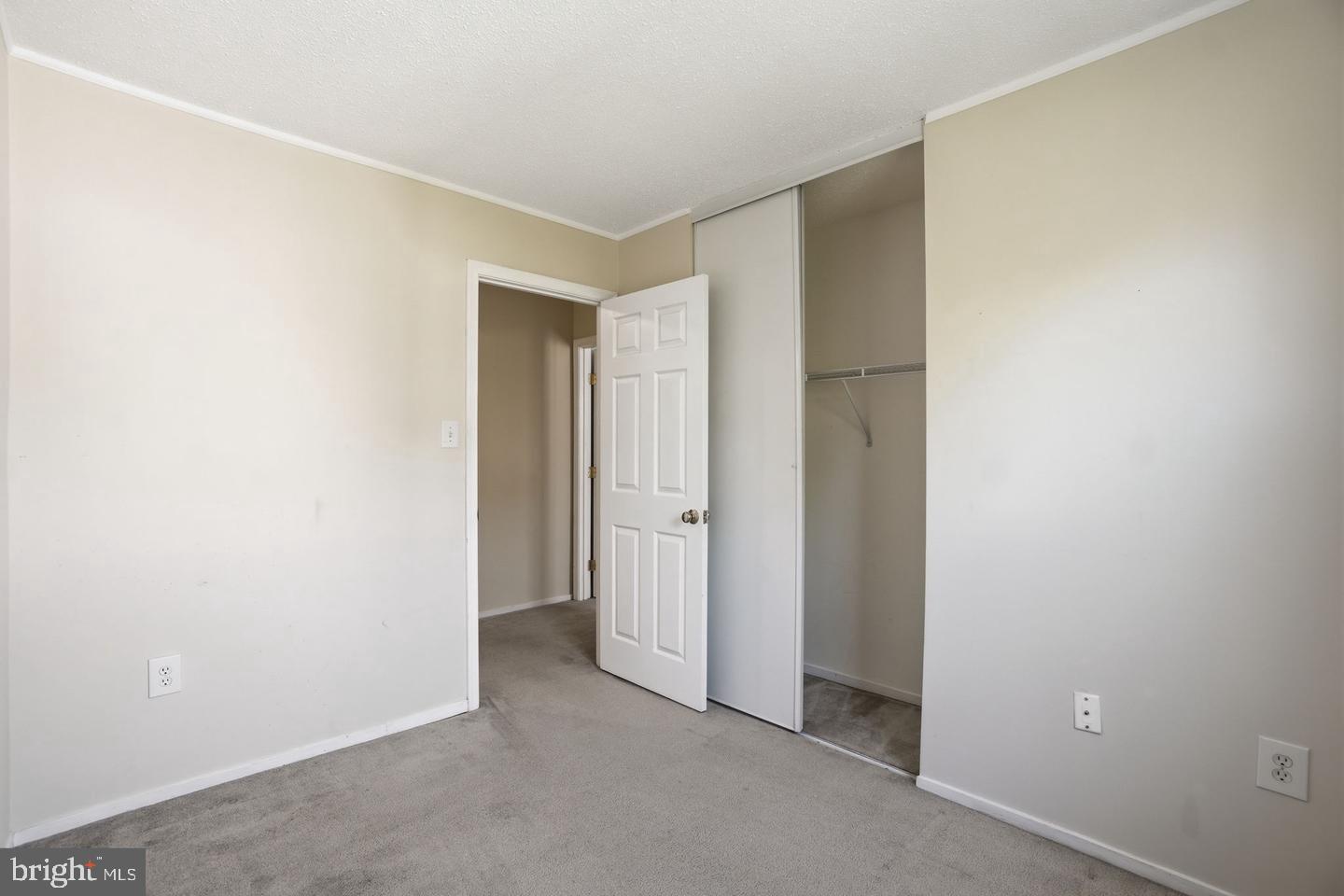 2391 Hunters Square Court Reston, VA 20191 - Photo 13 of 25