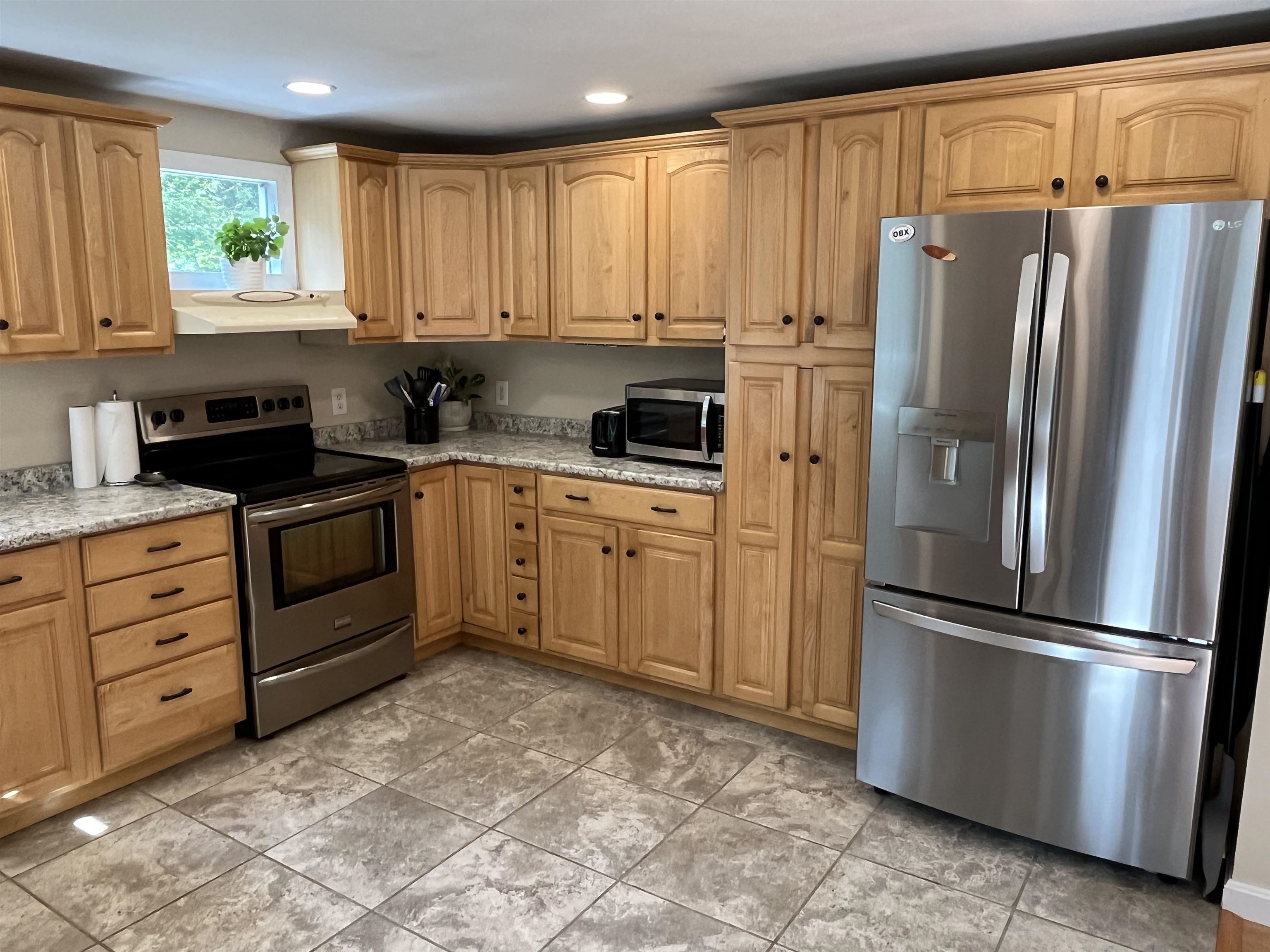 178 Colburn Road Milford, NH 03055 - Photo 7 of 38 Gallery Image 7