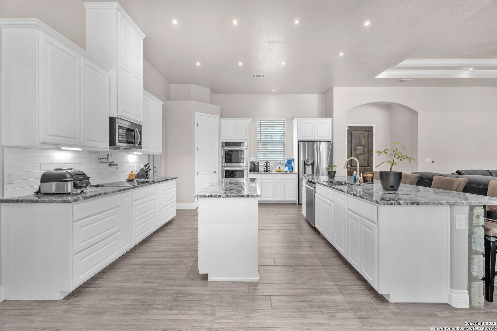 221 Cibolo Ridge La Vernia, TX 78121 - Photo 12 of 43