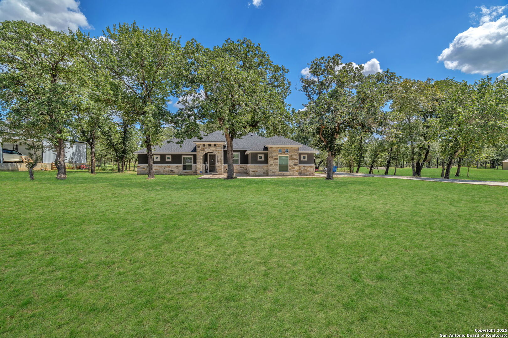 221 Cibolo Ridge La Vernia, TX 78121 - Photo 3 of 43