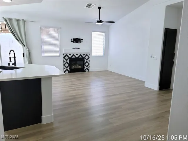 $1,887 | 201 Crown Imperial Street, Henderson, NV 89074