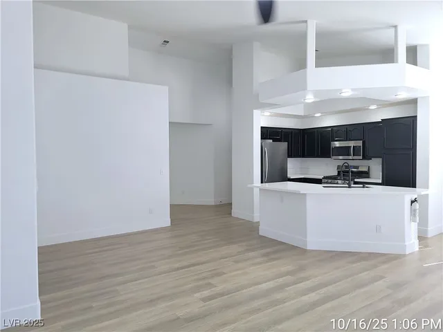 $1,887 | 201 Crown Imperial Street, Henderson, NV 89074