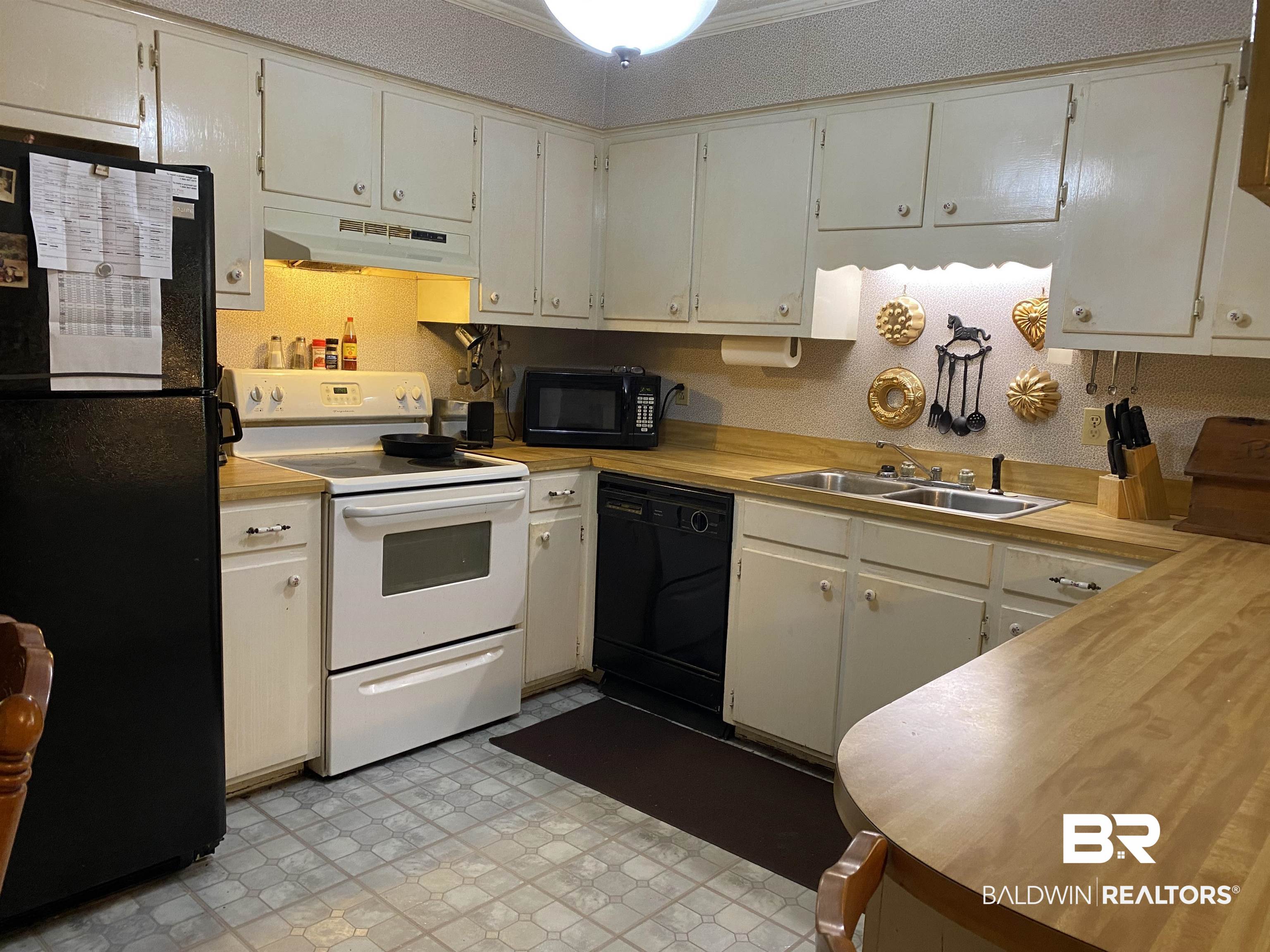 270 Dawkins Road Brewton, AL 36426 - Photo 2 of 25 Kitchen