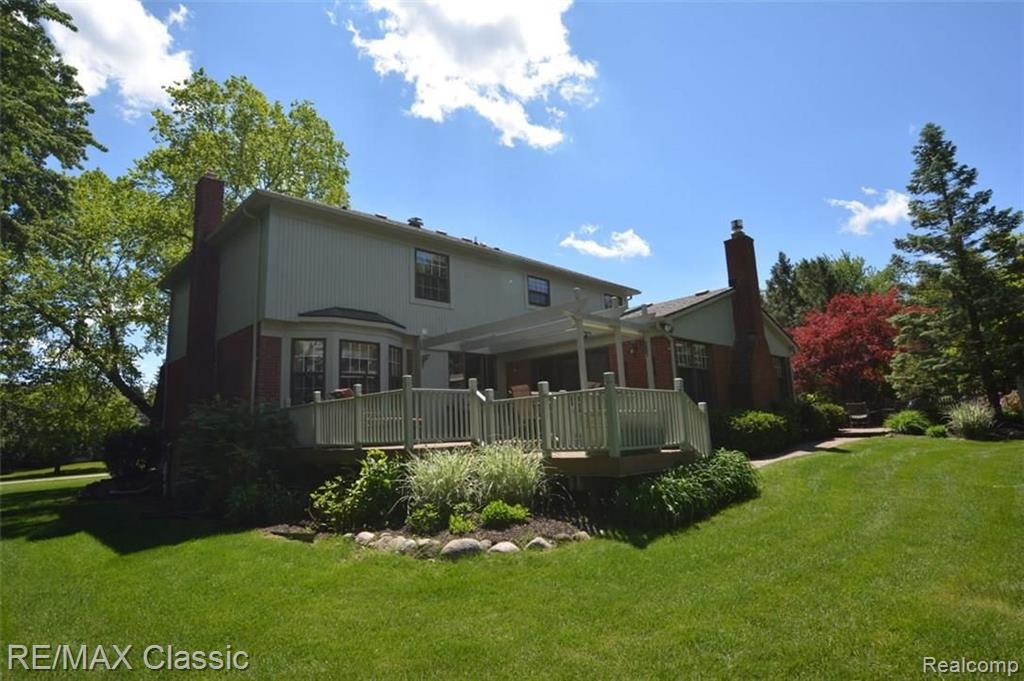 21635 Stanstead Road Northville, MI 48167 - Photo 39 of 41