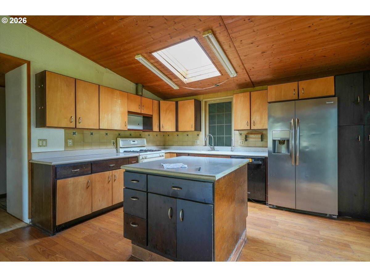 33926 Ford Mill Road Lebanon, OR 97355 - Photo 18 of 35
