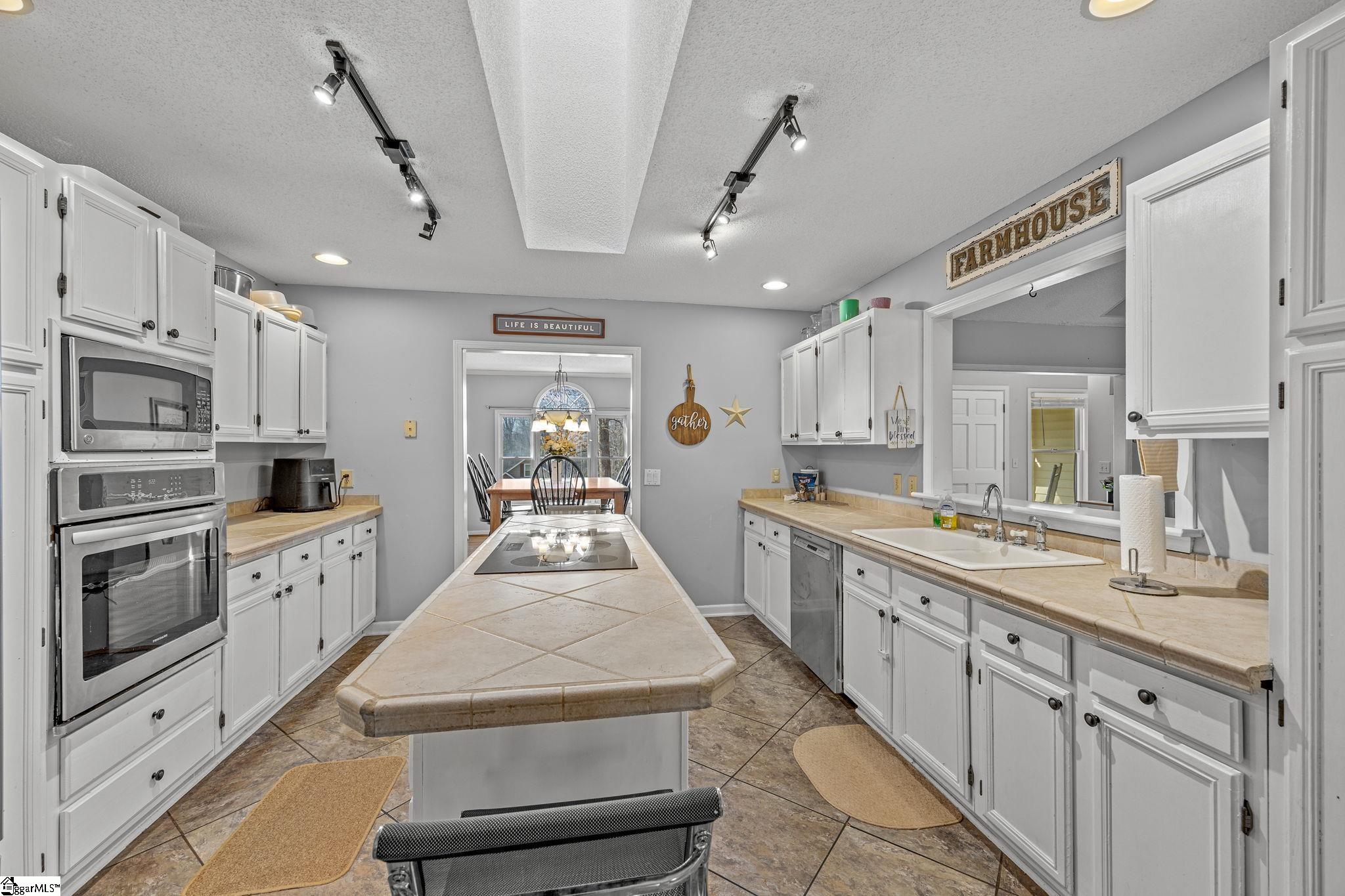 608 Hampton Road Liberty, SC 29657 - Photo 34 of 40