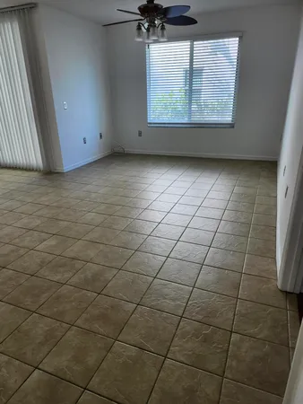 $2,500 | 802 Villa Circle, Boynton Beach, FL 33435
