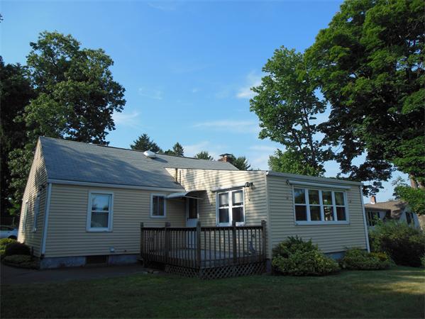133 Maple Street West Springfield, MA 01089 - Photo 11 of 30 Gallery Image 11