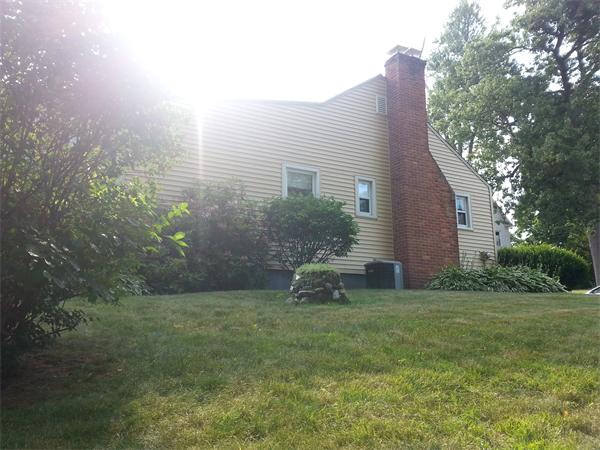 133 Maple Street West Springfield, MA 01089 - Photo 14 of 30 Gallery Image 14
