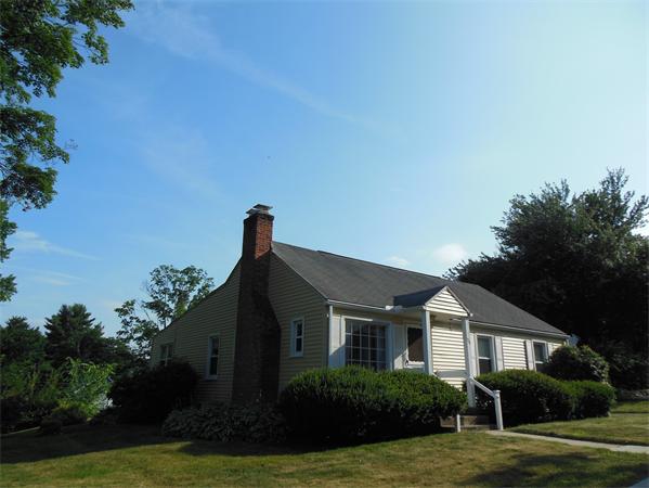 133 Maple Street West Springfield, MA 01089 - Photo 5 of 30 Gallery Image 5