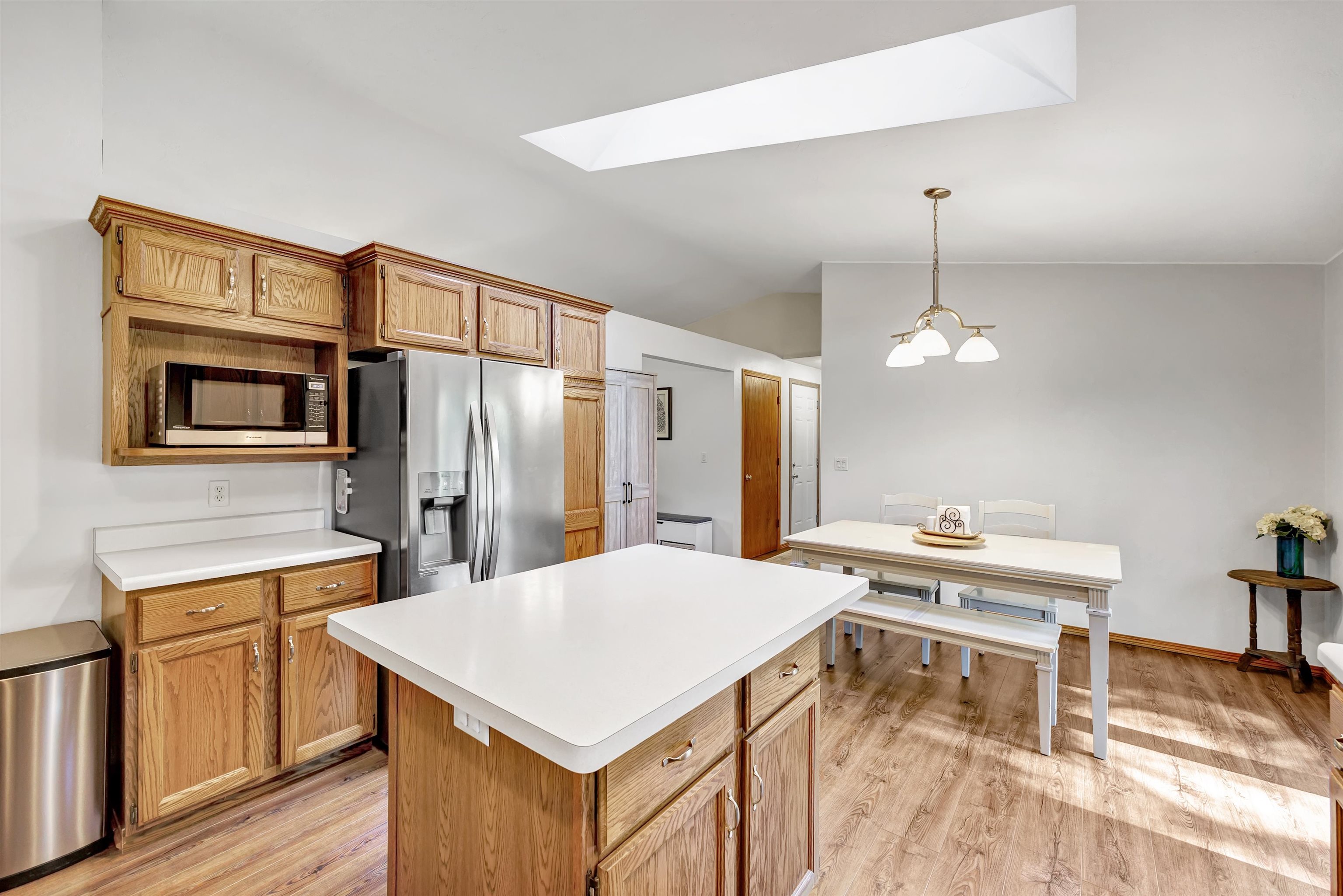 2035 South Point Road Green Bay, WI 54313 - Photo 10 of 36