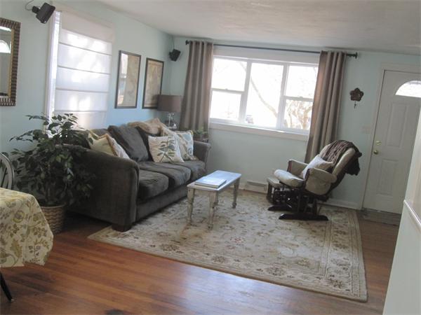 213 Kerry Drive Springfield, MA 01118 - Photo 3 of 21 Gallery Image 3