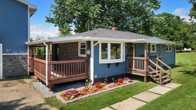 $299,900 | 513 Main Street, Corinth, ME 04427