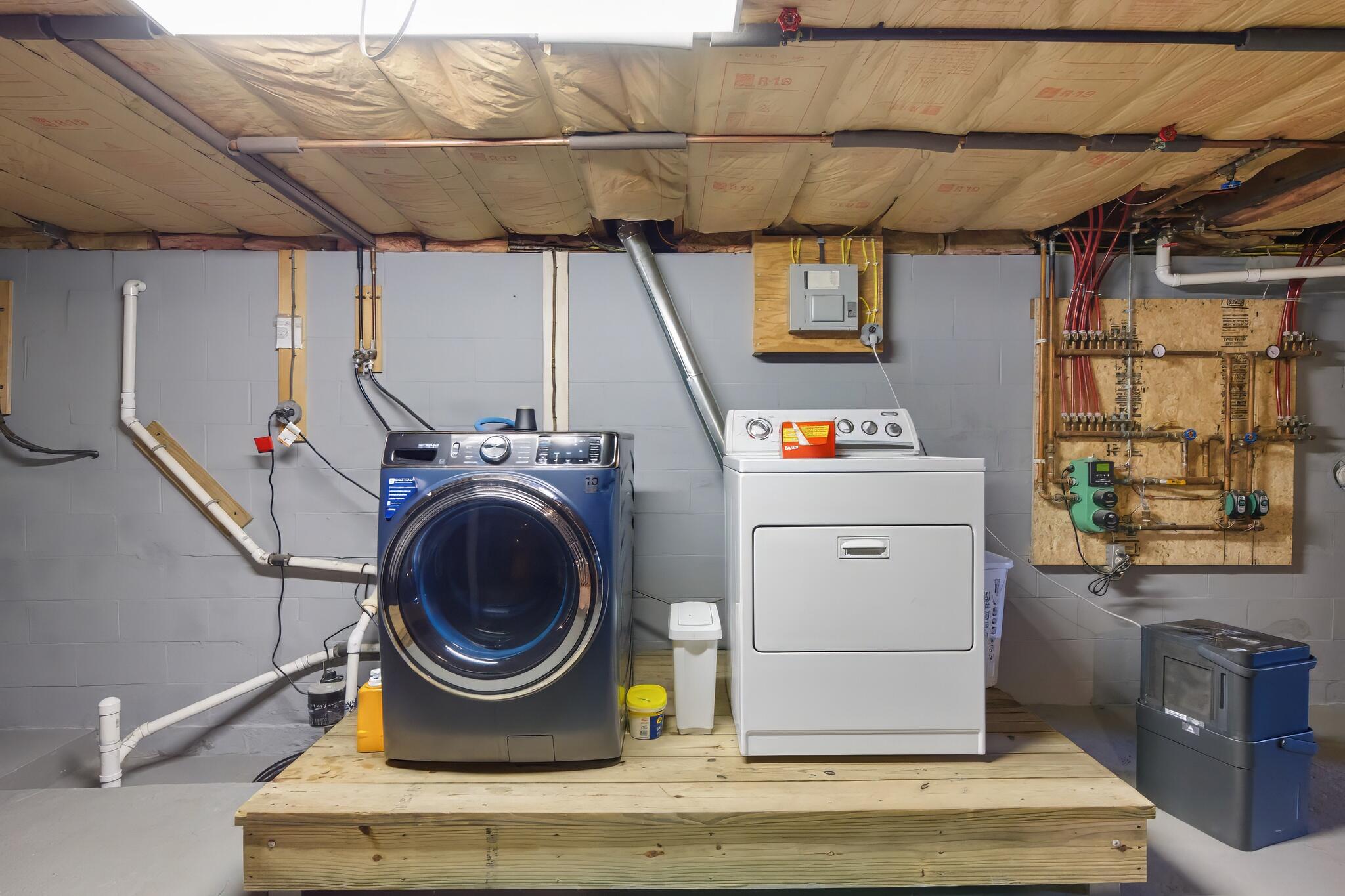 513 Main Street Corinth, ME 04427 - Photo 30 of 49 DSC_9143