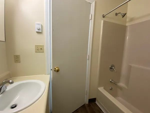 $1,789 | 147 Eastern Avenue, Unit 202, Manchester, NH 03104