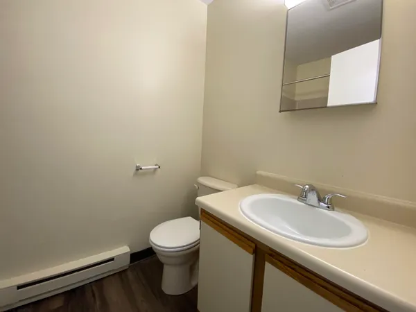 $1,789 | 147 Eastern Avenue, Unit 202, Manchester, NH 03104