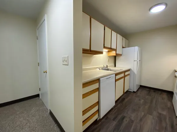 $1,789 | 147 Eastern Avenue, Unit 202, Manchester, NH 03104