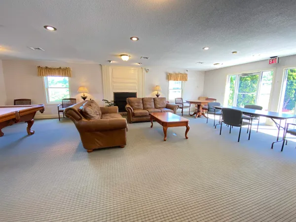 $1,789 | 147 Eastern Avenue, Unit 202, Manchester, NH 03104