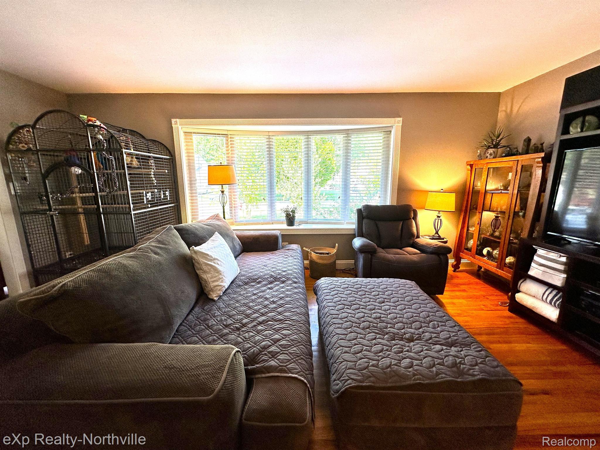 16360 Riverside Drive Livonia, MI 48154 - Photo 15 of 32 Gallery Image 15